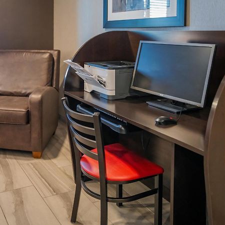 My Place Hotel-Watertown, Sd Экстерьер фото