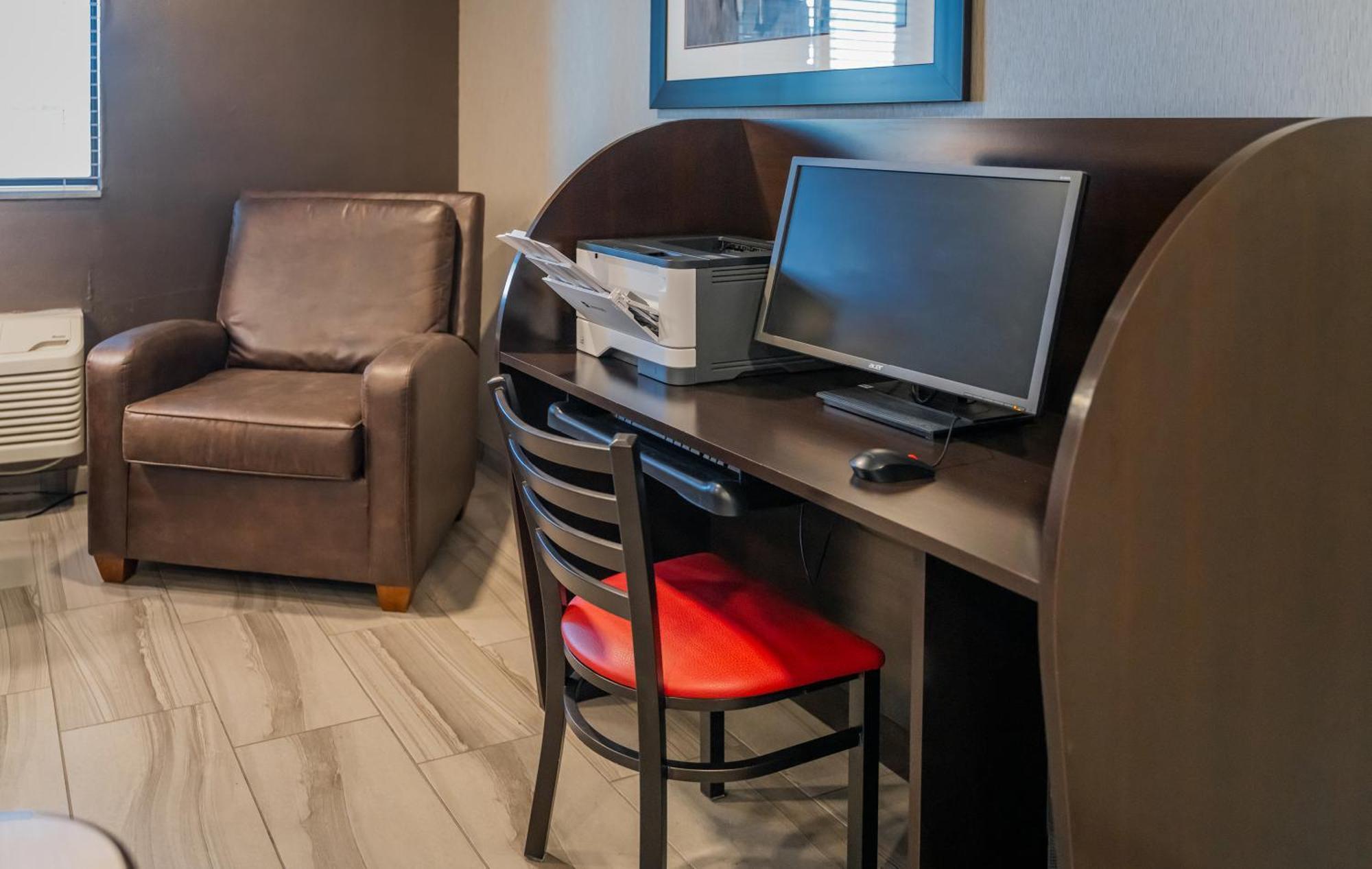 My Place Hotel-Watertown, Sd Экстерьер фото