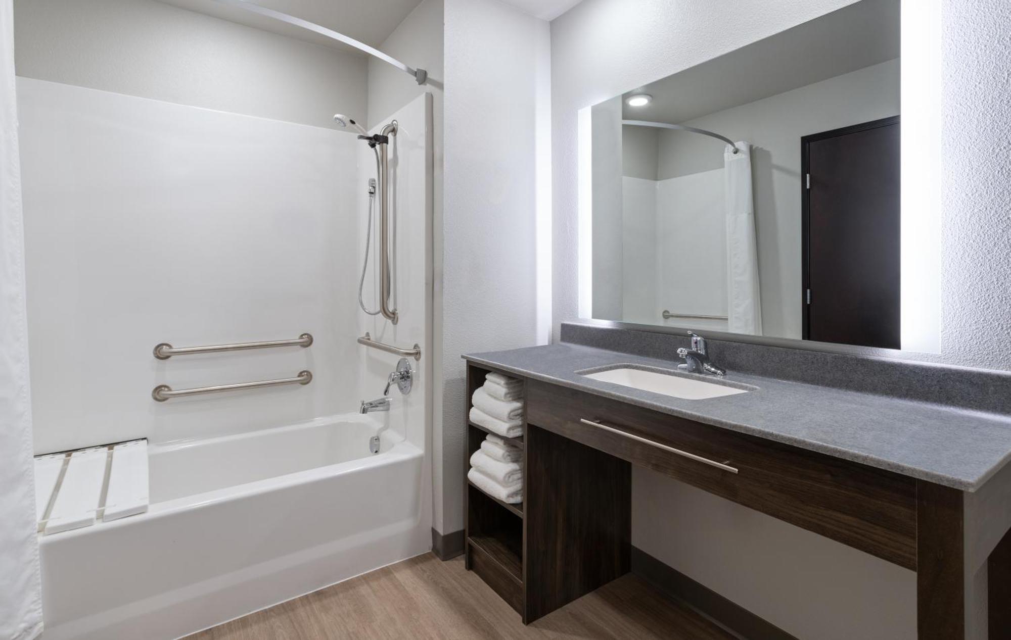 My Place Hotel-Watertown, Sd Экстерьер фото