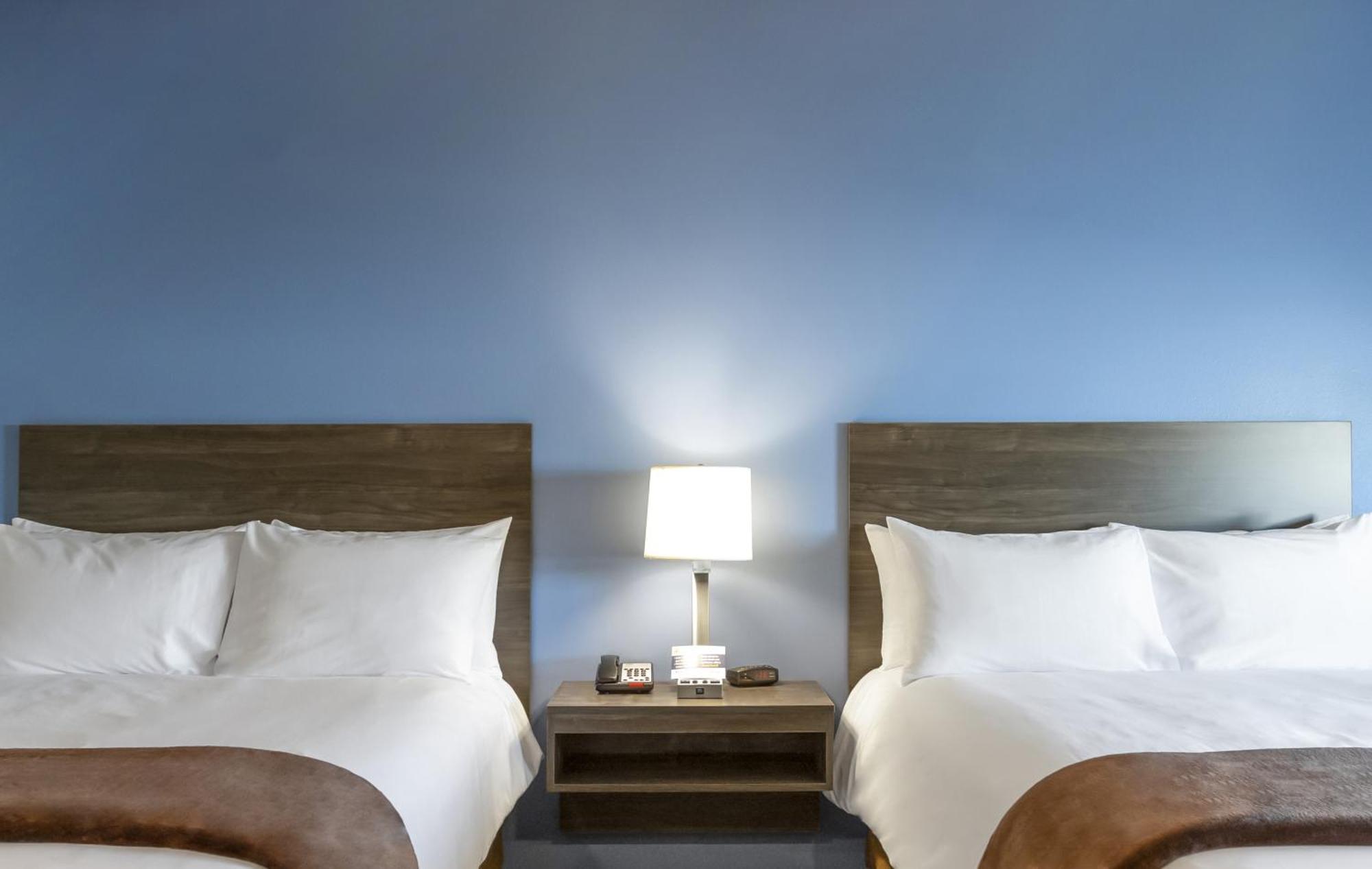 My Place Hotel-Watertown, Sd Экстерьер фото