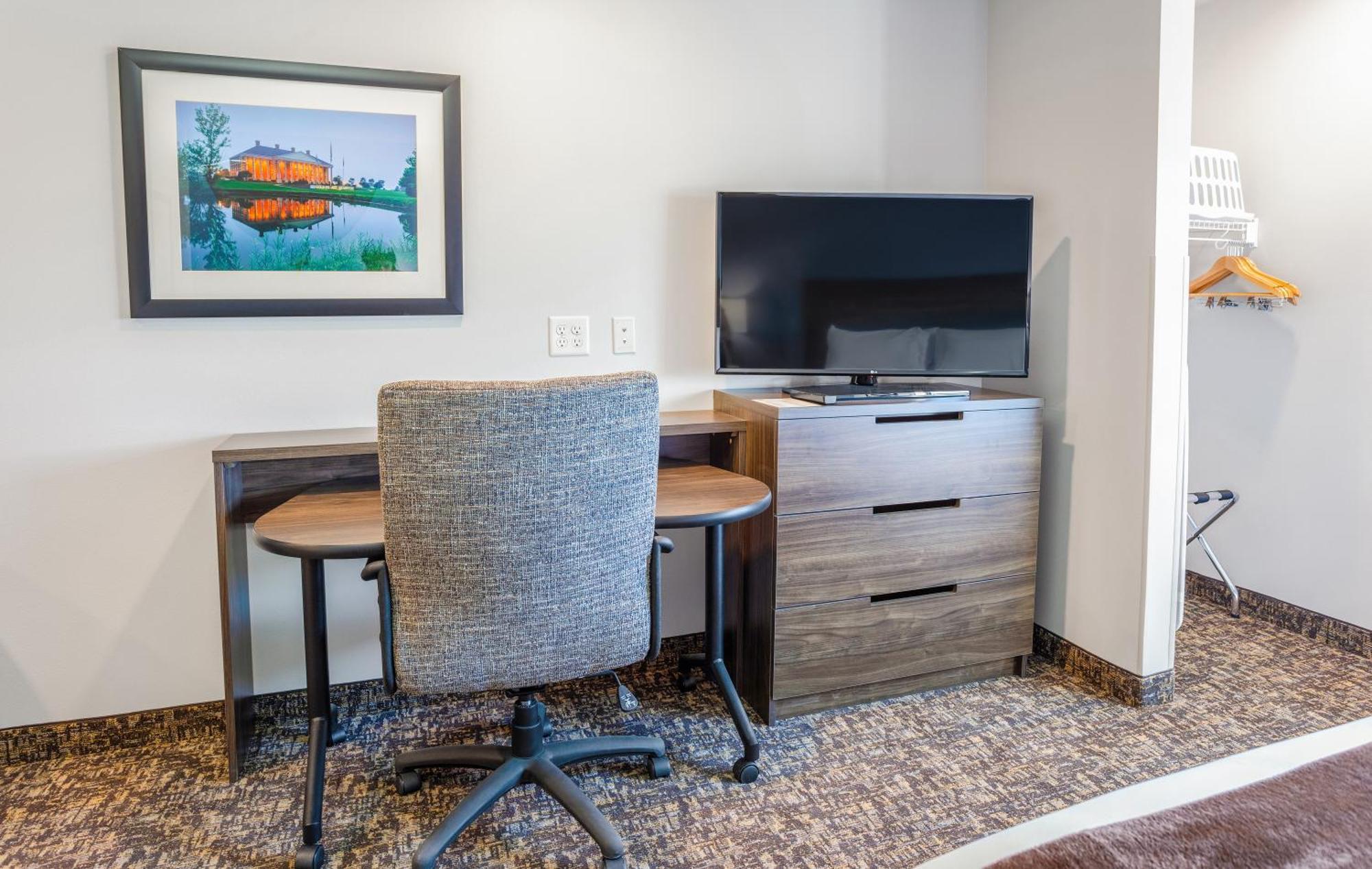 My Place Hotel-Watertown, Sd Экстерьер фото